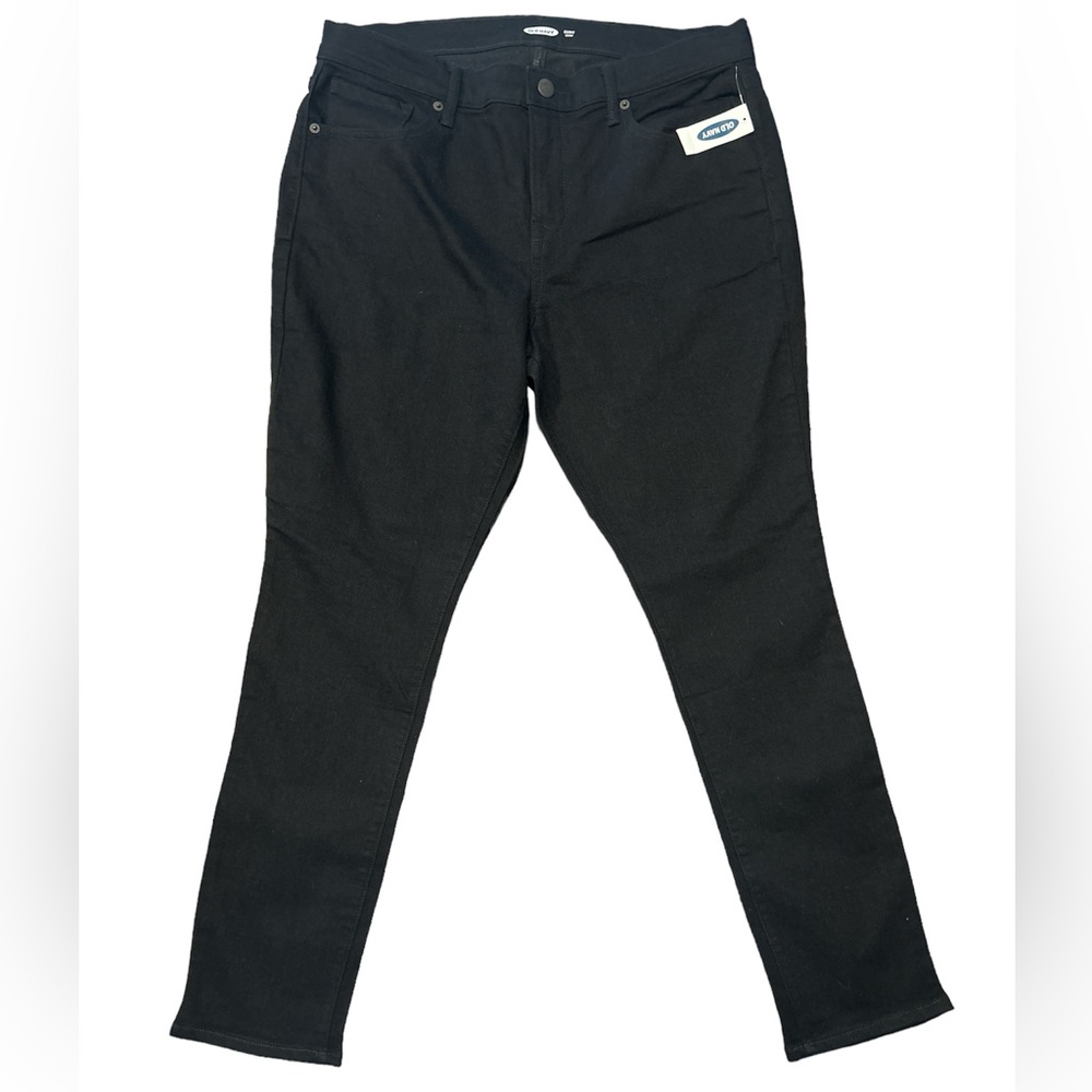 Old Navy Women’s Curvy Skinny Black Jeans - Size 12 Short